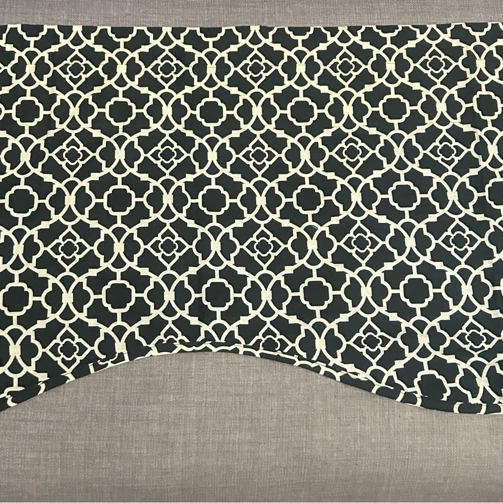 WAVERLY Black and White Cotton Patterned Window Valance #0615259B